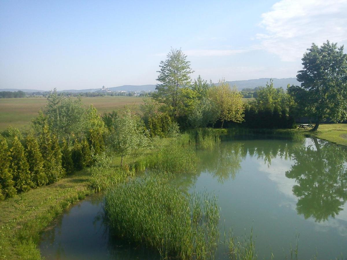 Grante Motel Ostřihom Exteriér fotografie