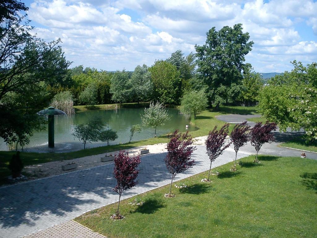Grante Motel Ostřihom Exteriér fotografie